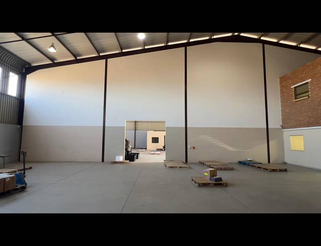 1,189M² WAREHOUSE TO LET IN AIRPORT PARK